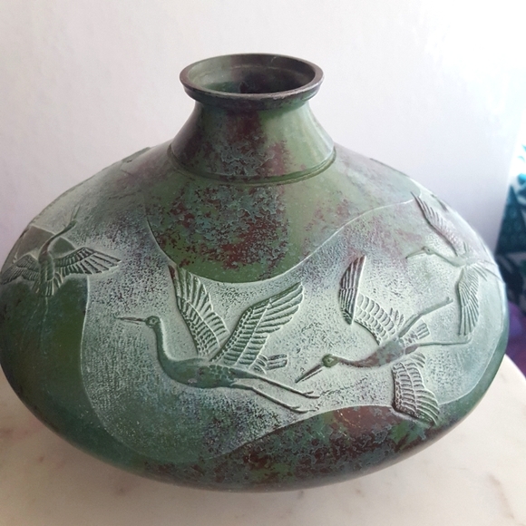 🌙Patina Metal "Flying Cranes" Ikebana Vase Toyo Japan w Chop Mark - Picture 3 of 11